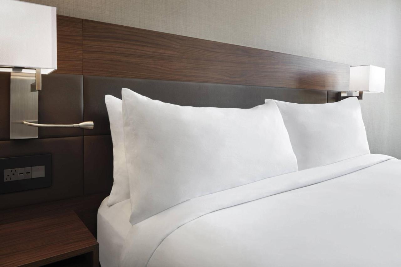 Ac Hotel By Marriott Charlotte Ballantyne Zewnętrze zdjęcie